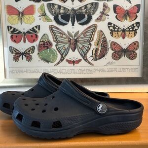 Black Crocs with Strap